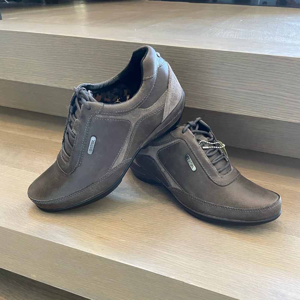 Aetrex Holly Lace Up Oxford in Medium Width in color Iron
